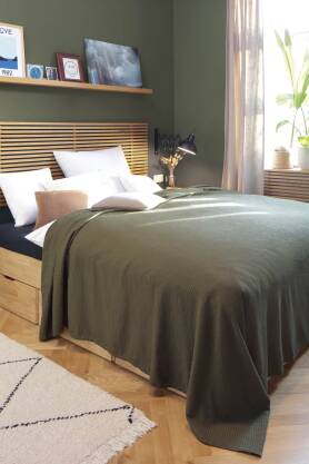 Narzuta na łóżko do sypialni Biederlack - Ruffle olive - oliwkowa