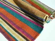 Dywan Feel green Linie Design. Płasko tkany dywan wełniany w kolorowe pasy.